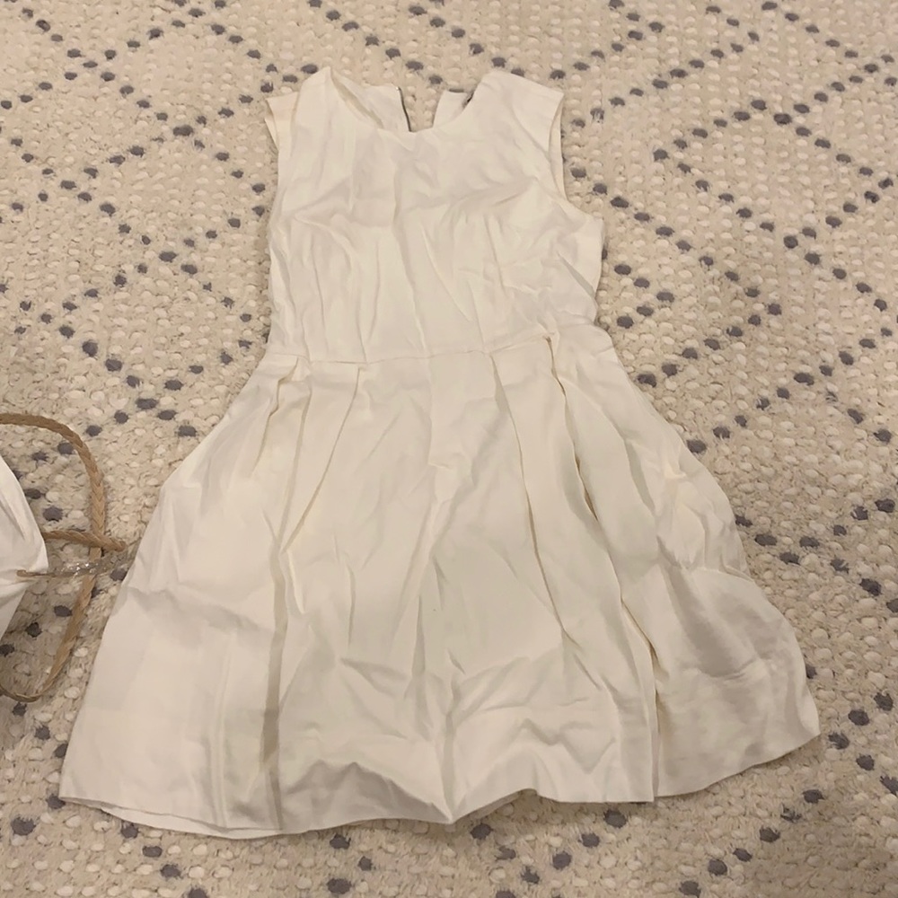 White sundress w/pockets
